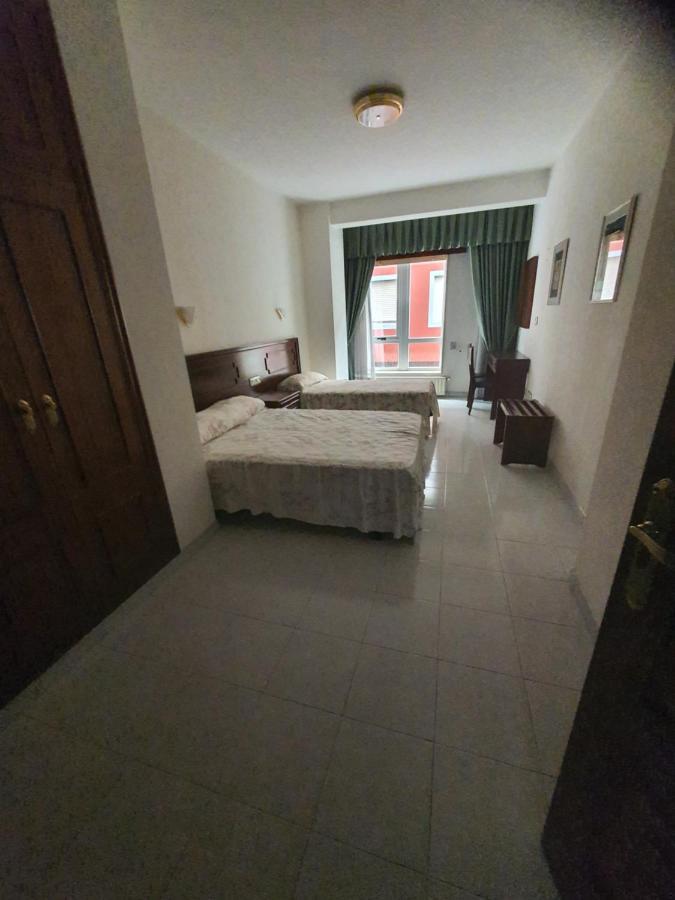 Flor De Loto Hotel Ordes Luaran gambar